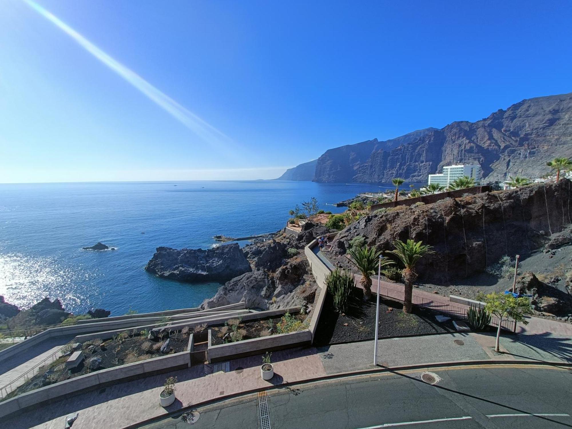 Luxury Los Gigantes Apartment Puerto de Santiago  Exterior photo